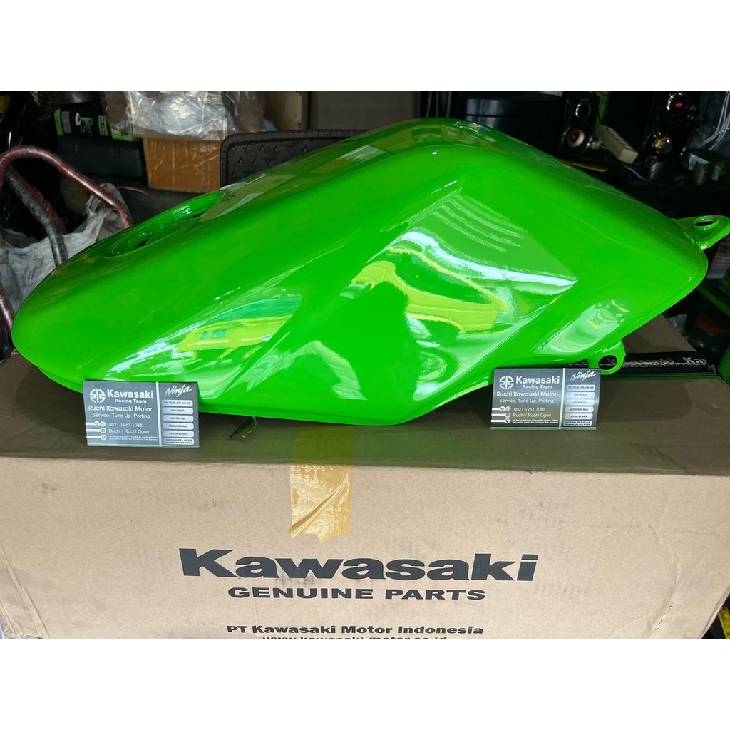 Tangki Motor Original Kawasaki Tangki Ninja SS / R Hijau