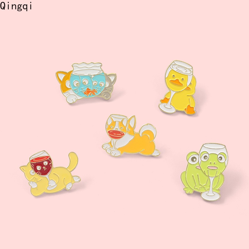 Bros Pin Enamel Desain Kartun Hewan Bebek Kucing Katak Anjing Untuk Ransel