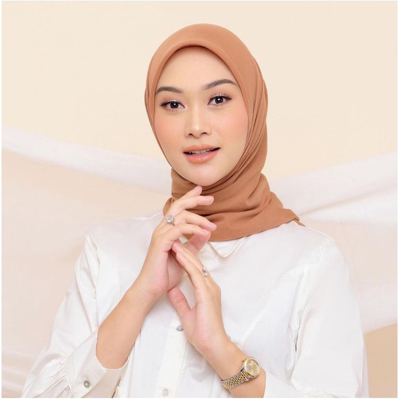 Paris Premium Hijab Segi Empat Basic Jahit Tepi | Segi Empat Paris Premium