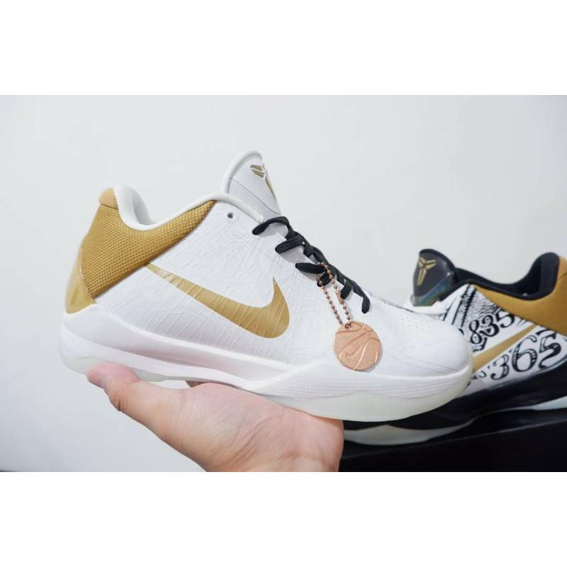 kobe protro 5 gold
