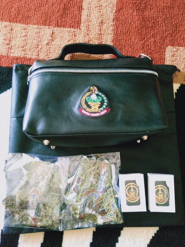 Lencana Persit Tipis Belakng Paku