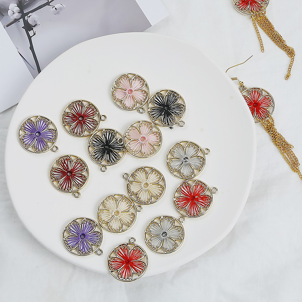 2Pcs/Lot 25 mm Round Flower Charms KC Gold Plant Pendant Burgundy Black Red Purple for Bracelet Earrings Jewelry DIY Accessory