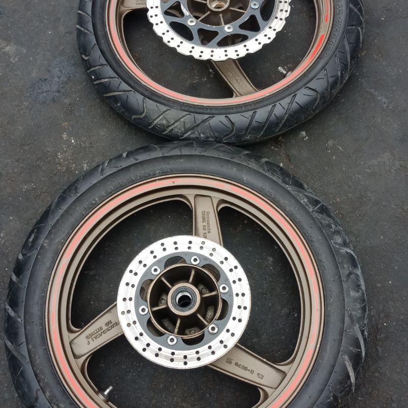 velg original kawasaki ninja RR