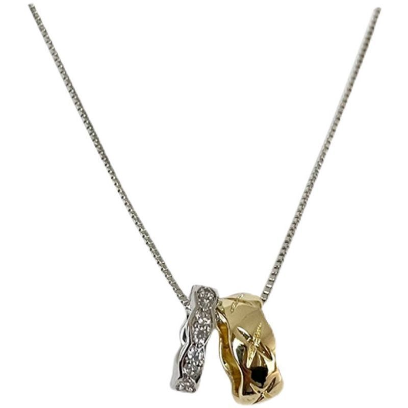 Kalung Rantai Klavikula Dengan Liontin Cincin Ganda Warna Kontras