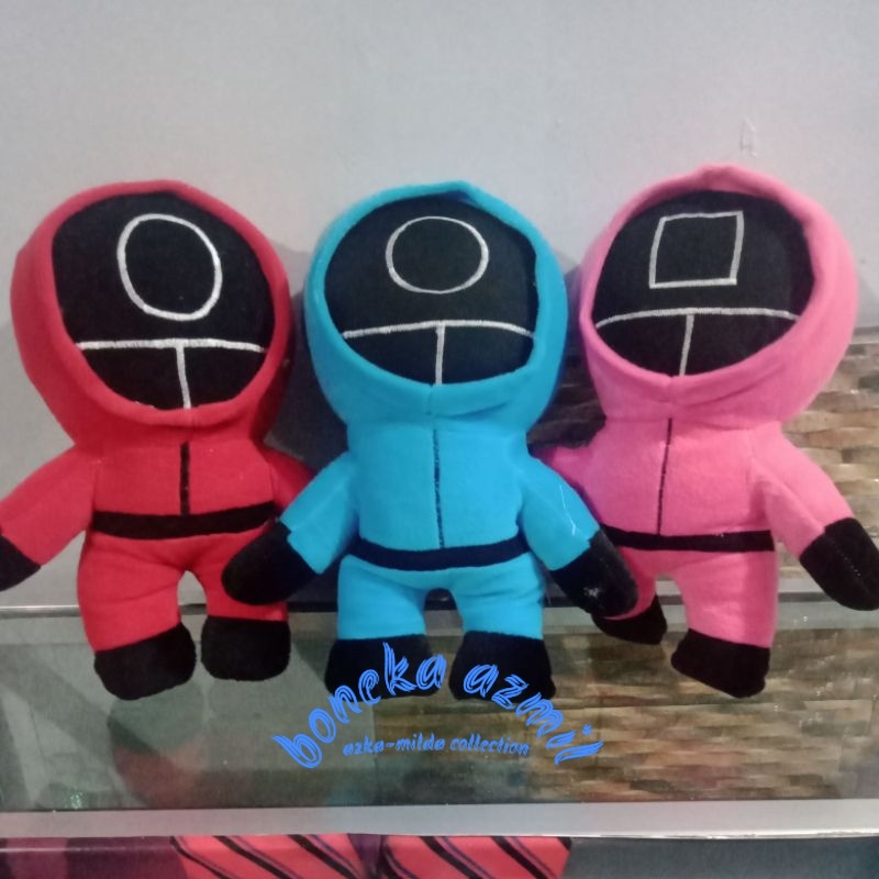 Boneka squid game size m ukuran 32 cm