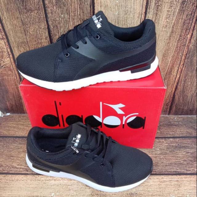 SEPATU RUNNING PRIA (Diadora) HITAM - ERGO | SEPATU OLAHRAGA | SEPATU OUTDOOR | SEPATU SEKOLAH