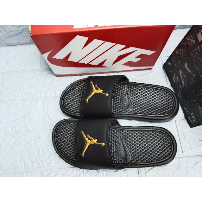Sandal slop nike jordan wanita kekinian/sandal slop nike jordan pria terbaru NIKE JORDAN Gold premium-6