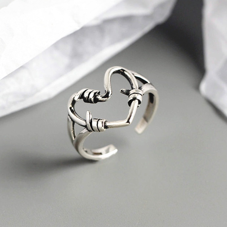 Fashion Simple  Hollowed-out Heart Rings / Silver Color Adjustable Open Rings  / Ladies Smooth Fine Thin  Finger Ring