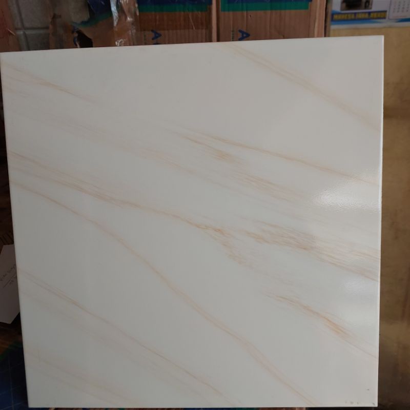 KERAMIK 40X40 CARARA TIPE 2