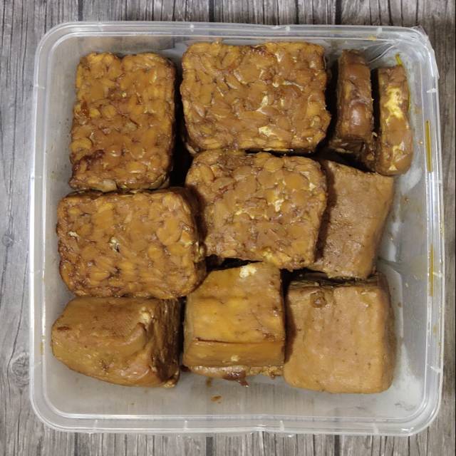 

Tempe dan tahu bacem