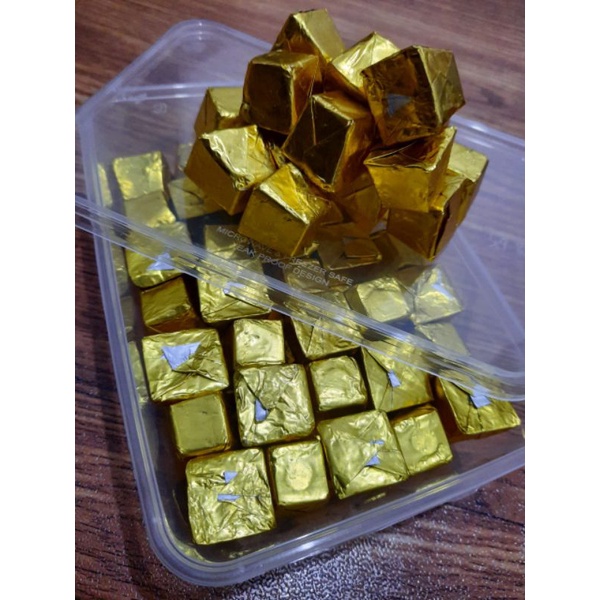 

Coklat Premium eSQi Piramid (Coklat/Berry/White/Green) 138Pcs 1KG