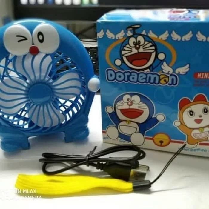 Kipas Genggam Karakter Doraemon / Kipas Genggam