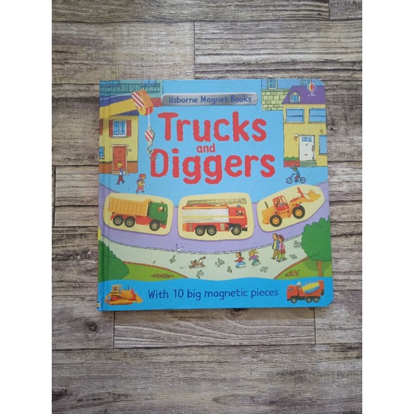 Usborne Magnet Book - Trucks and Diggers