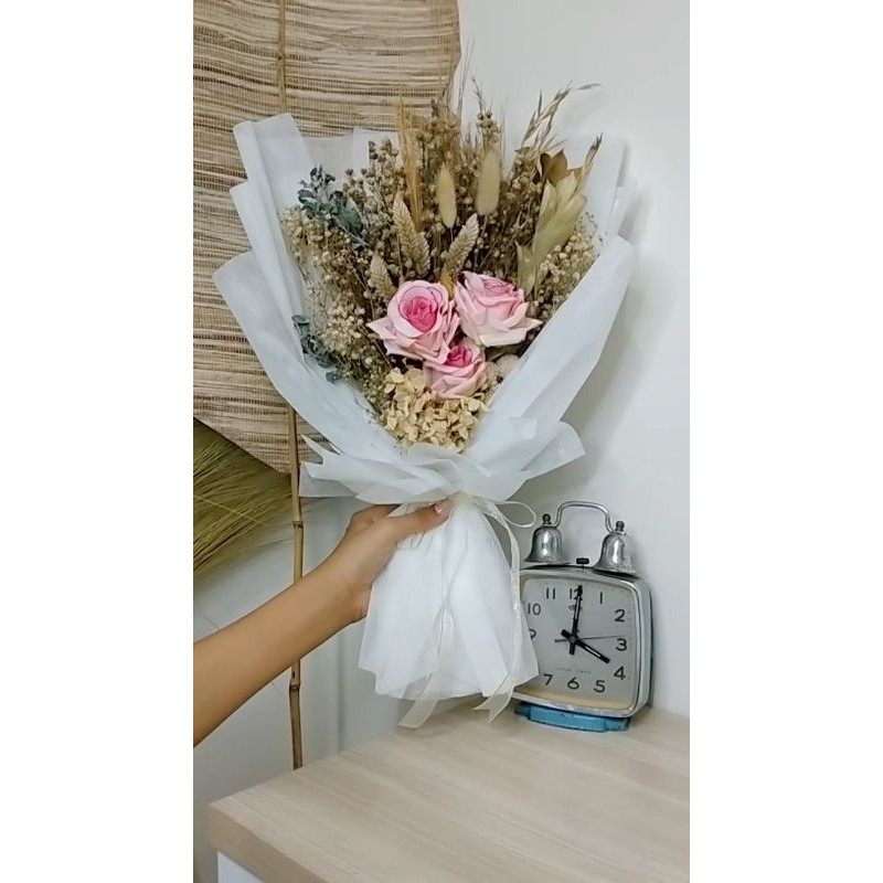 Bouquet dried flower  - buket bunga kering - buket valentine - handbouqet  artificial