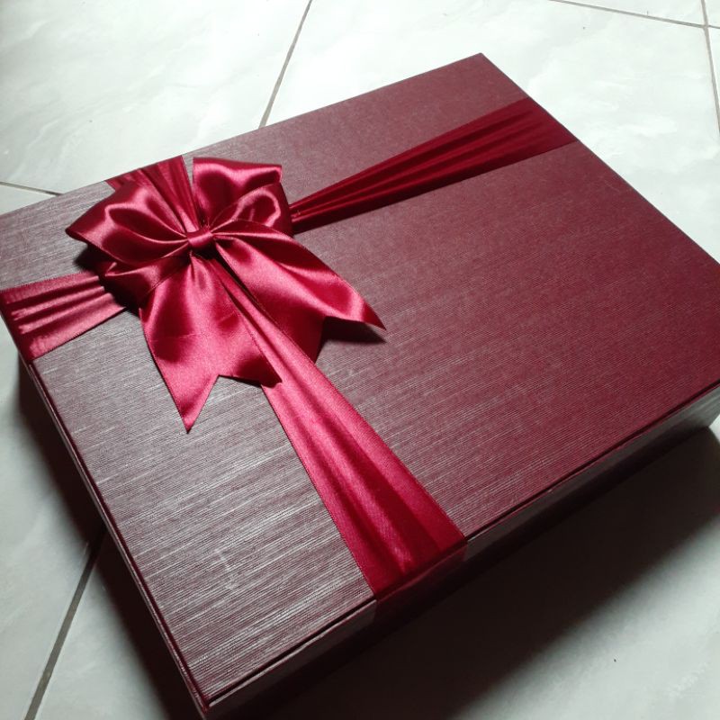 APOLLO MAROON GIFTBOX KOTAK KADO SPESIAL VOLUME 2 KG