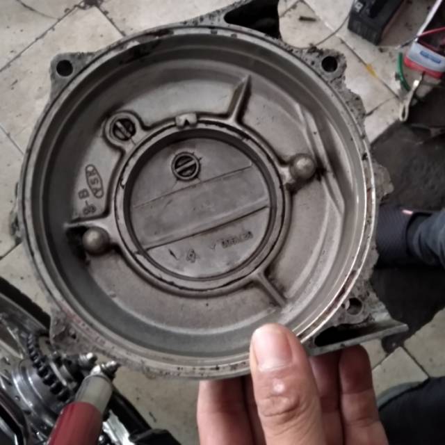 tutup blok magnet GL 100 Original