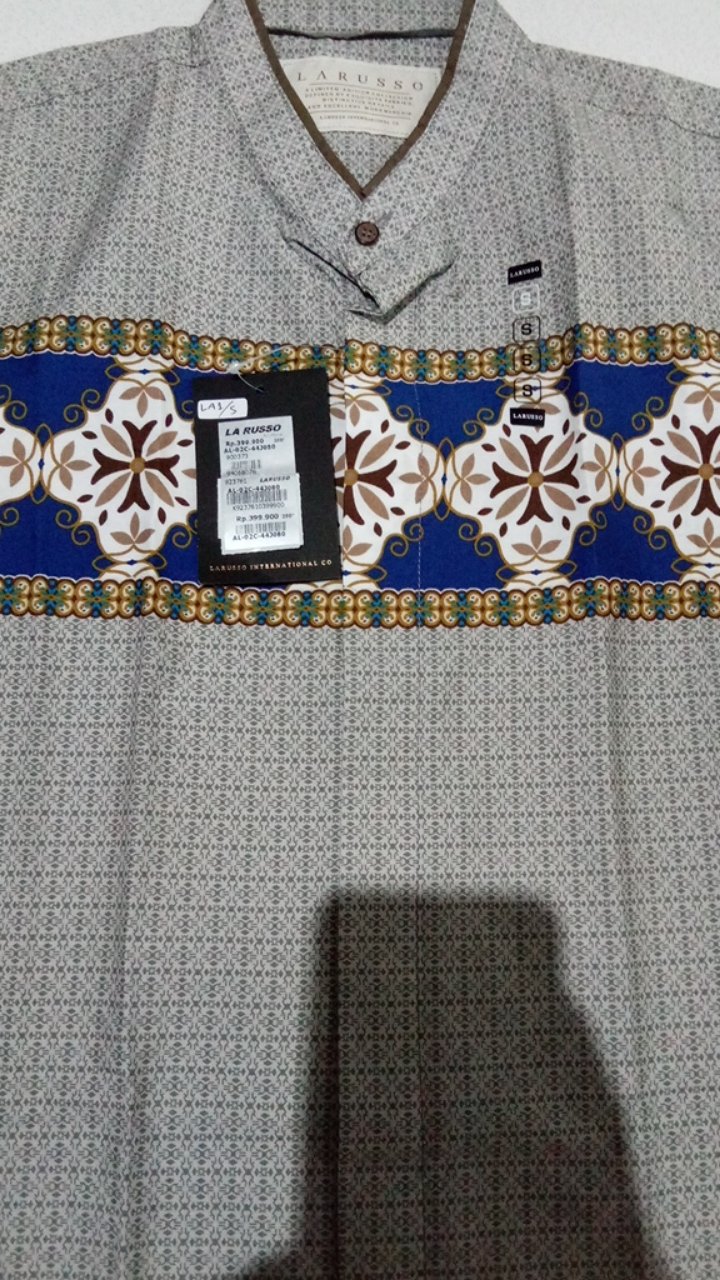 Kemeja Pria Lengan Pendek Merk Larusso Original