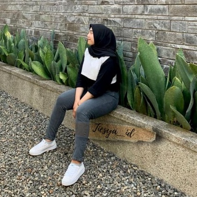 Play Jeans - Celana Jeans Pinggang Full Karet Celana Jeans Wanita Legging Jeans Jumbo Size 31-42