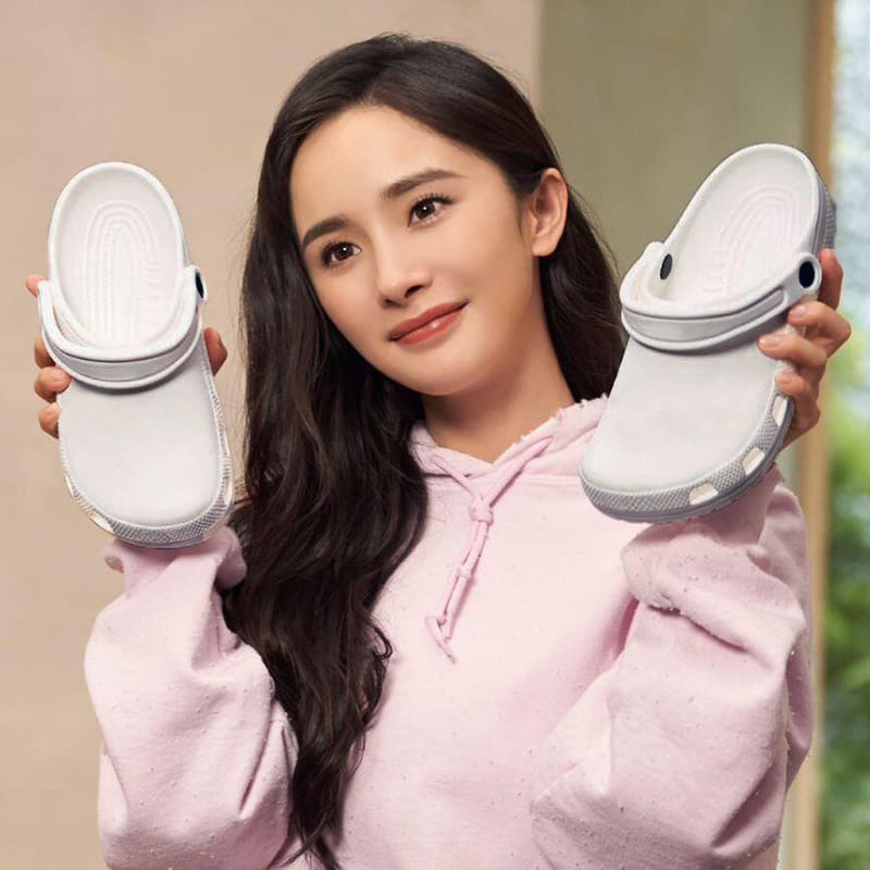 Sandal Baim Wanita Casual Sendal Kodok Wanita Laboratorium Medis Sendal Wanita Bakpao Limitless Slip On