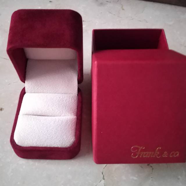 

Box Frank & co Original (include Hard box and paper bag) kode B