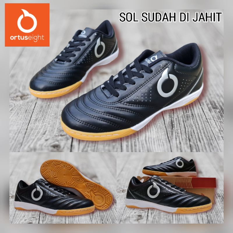 SEPATU FUTSAL ORTUSEIGHT / SEPATU OLAHRAGA SEPAKBOLA INDOOR SOCCER PRIA / FUTSAL TERLARIS ORTUS / SEPATU PUTSAL MURAH