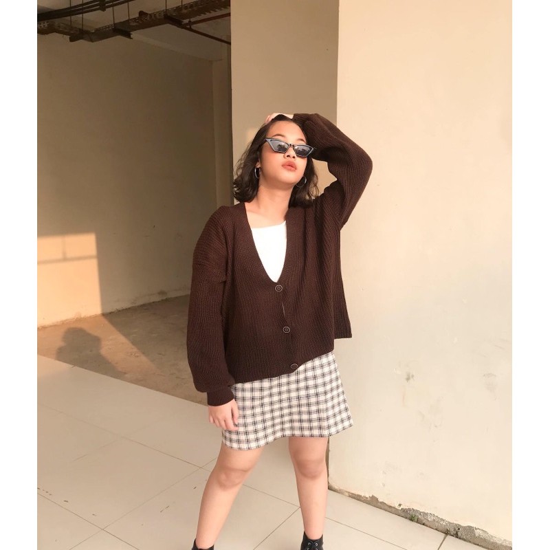 Lila Crop Cardigan Rajut Premium Tebal Cardigan Kancing Oversize-Dark coffee