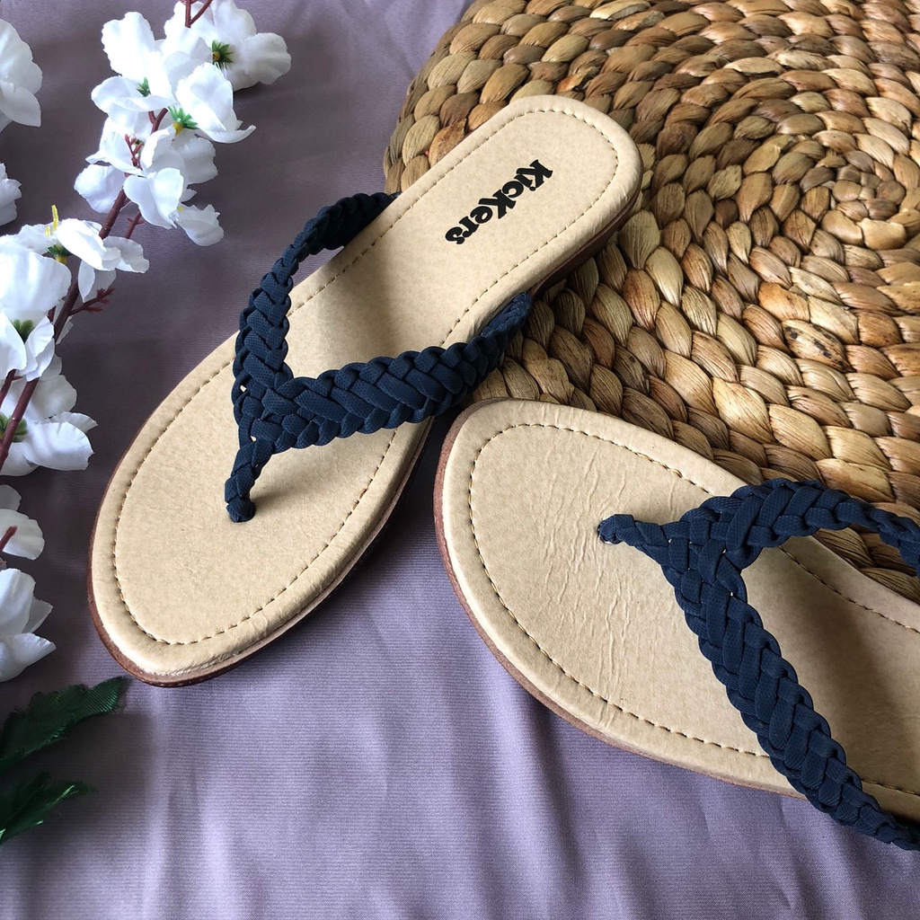 (HARGA PROMO = PACKING TANPA KARDUS)SANDAL JAPIT KELABANG 1 SENDAL JEPIT  Sandal Jepit Wanita Termurah Limitless Sendal Wanita Japit Kekinian Sandal Cewek Rumah Santai  Sandal Wanita warna warni Flip Flop Sandal Terbaru - Sandal Jepit Wanita Polo