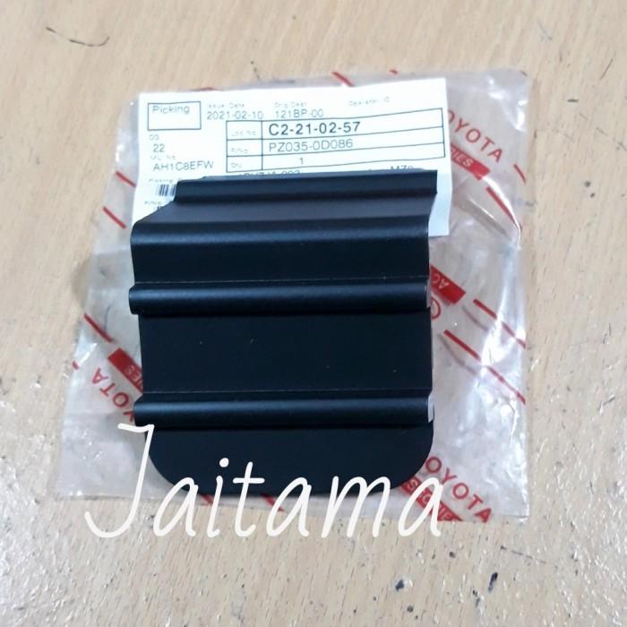 Tutup towing depan all new yaris trd 2014-2017 original #jaitama.