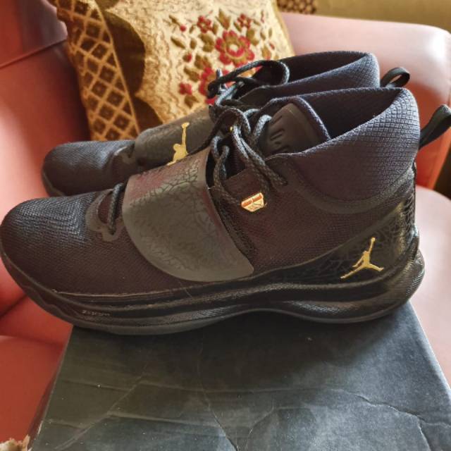 Jordan superfly 5.PO black Gold metallic