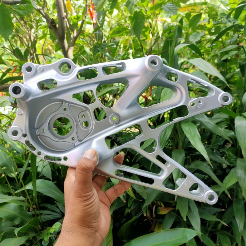 ARM NMAX OLD CUSTOM REAR ARM ASSY NMAX OLD CUSTOM ARM BOLONG ARM COAK ORI ORIGINAL YAMAHA YGP