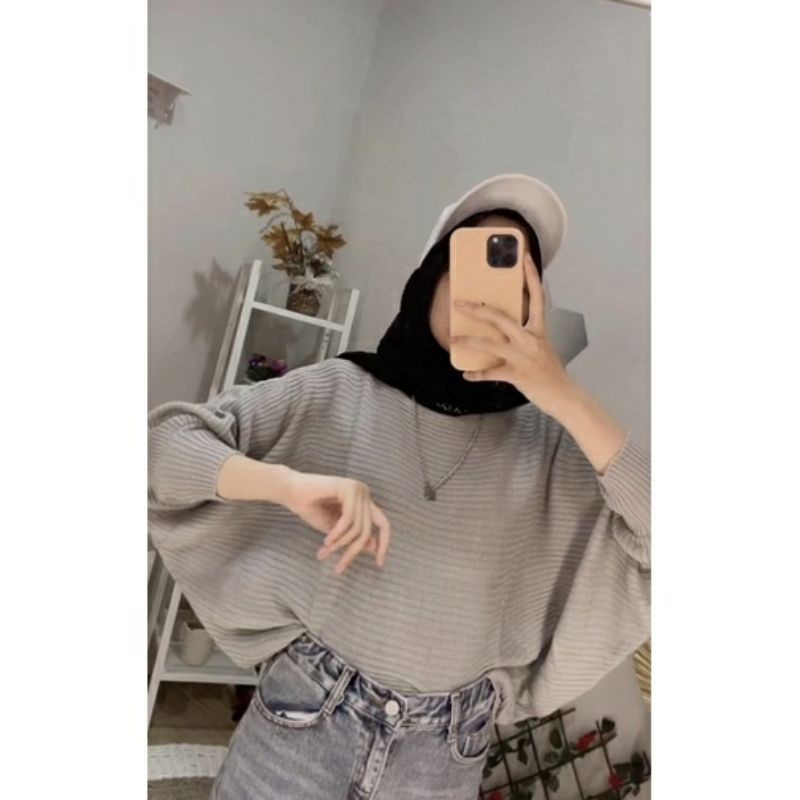 TIARA BLOUSE KNIT /OVERSIZE BATWING RAJUT/ ATASAN RAJUT WANITA TREND-Abu muda