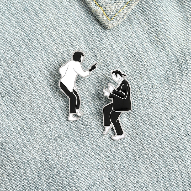 2pcs Bros Pin Enamel Desain Film Pulp Fiction Warna Hitam Putih