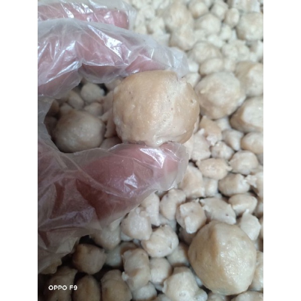 

BAKSO KILOAN, UKURAN SEDANG (1KG, ISI 50) COCOK UNTUK JUALAN.