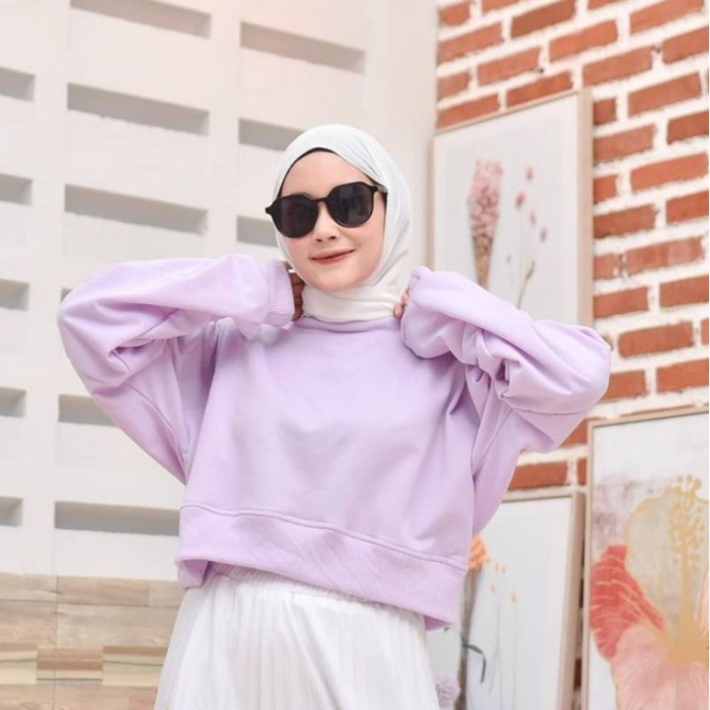 Crewneck Crop Oblong Wanita Termurah