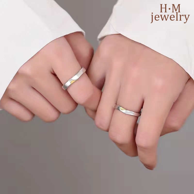 Cincin Pasangan Motif Tulisan Lives Untuk Priawanita