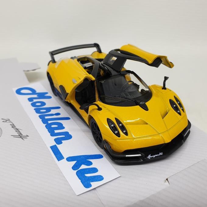 Diecast Pagani Huayra BC Kinsmart 1:38