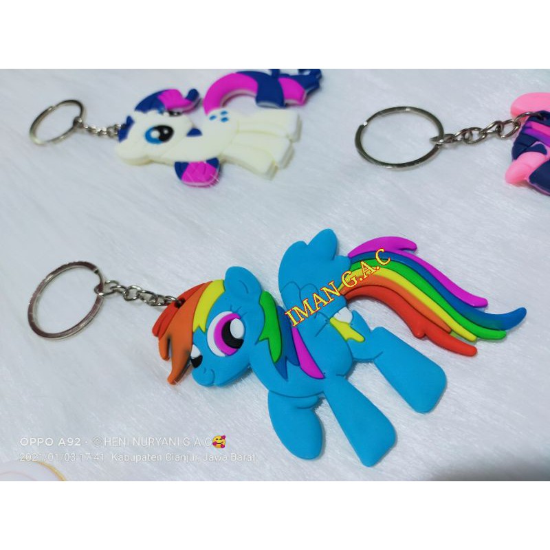 Gantungan kunci kuda poni/gantungan kunci unicorn,souvenir gantungan kunci kudaponi