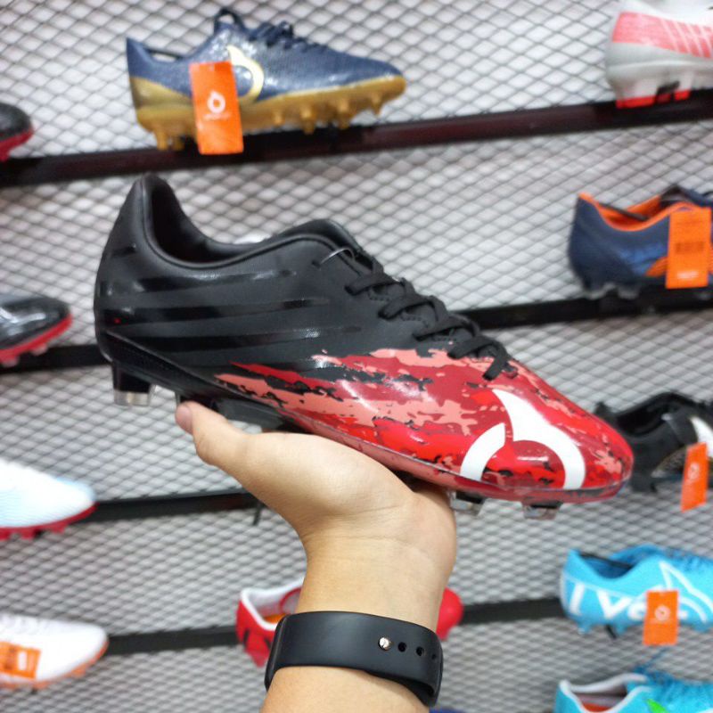 Sepatu Bola Ortuseight Catalyst Chimera FG - Ortred/Black/White