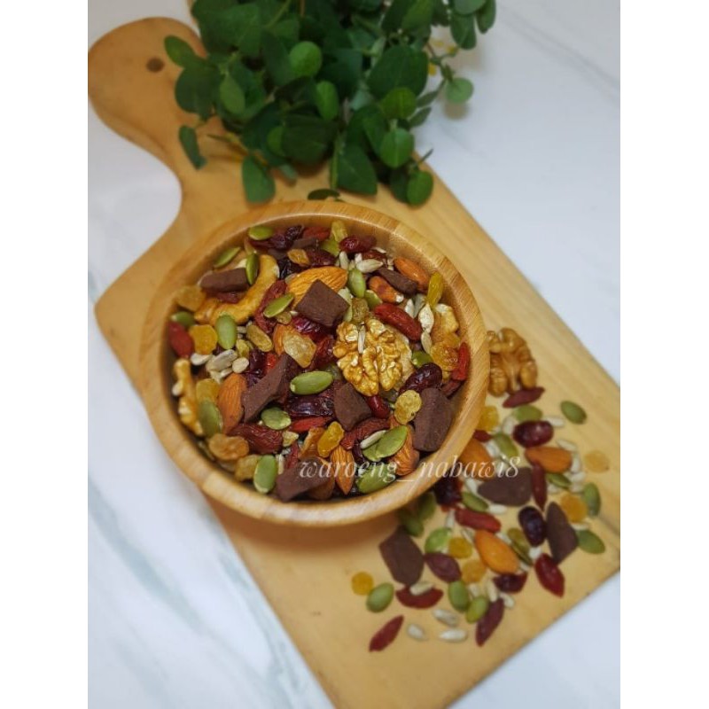 

kacang Mixtrail Choco 500gr
