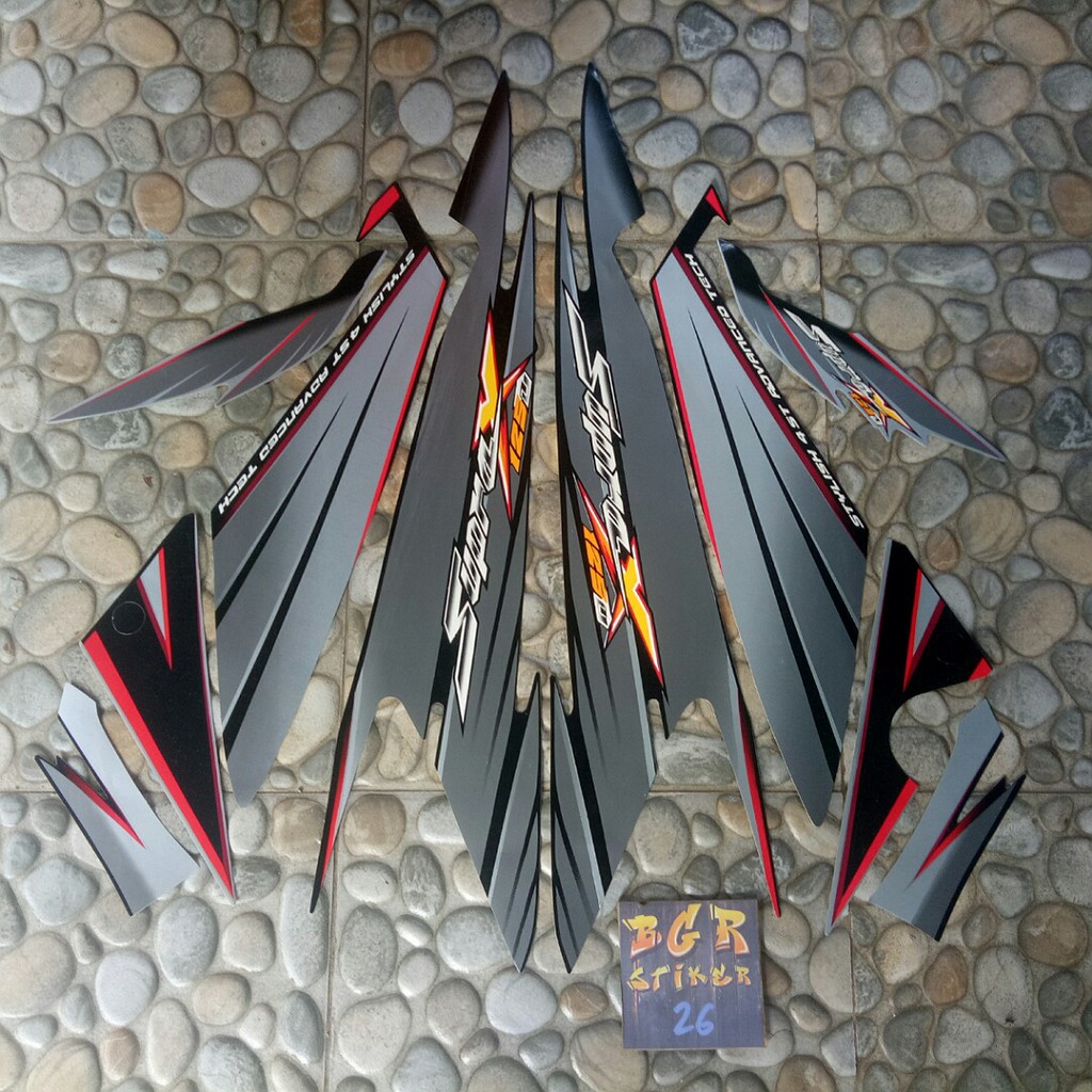 stiker/sticker striping list body motor Honda supra x 125D 2005 hitam silver