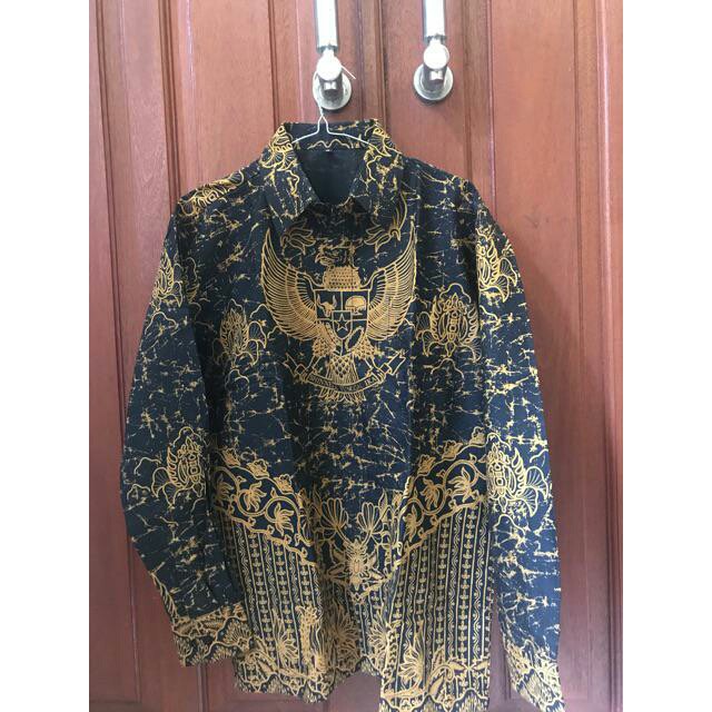 Batik Solo Kemeja Batik Pria Panjang Garuda Pancasila Mars Batik Amanah Surkarta 184.000