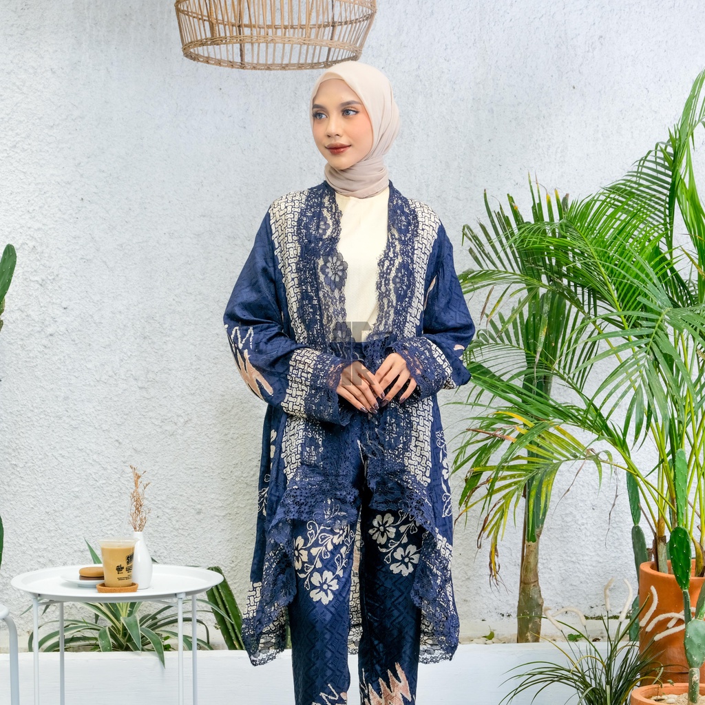 FITTINGROOM11 Set Batik - Aina Set
