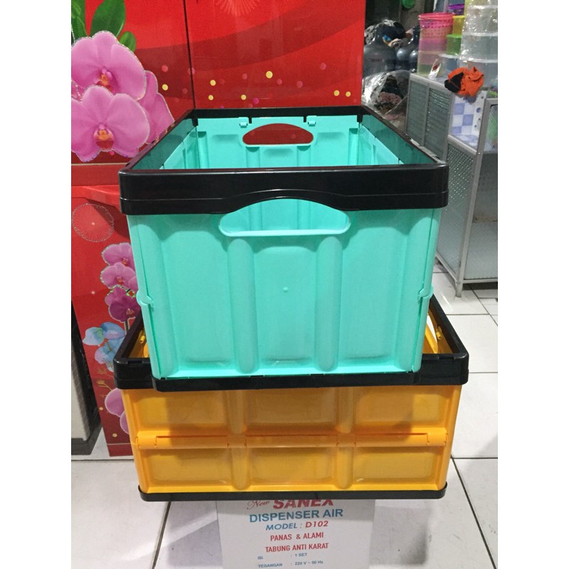 Container Box Lipat CLUB