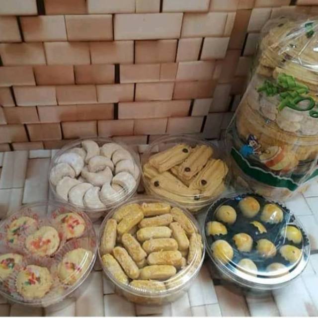 

Paket kue lebaran isi 5 toples