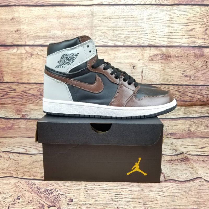 NIKE AIR JORDAN 1 HIGH PATINA