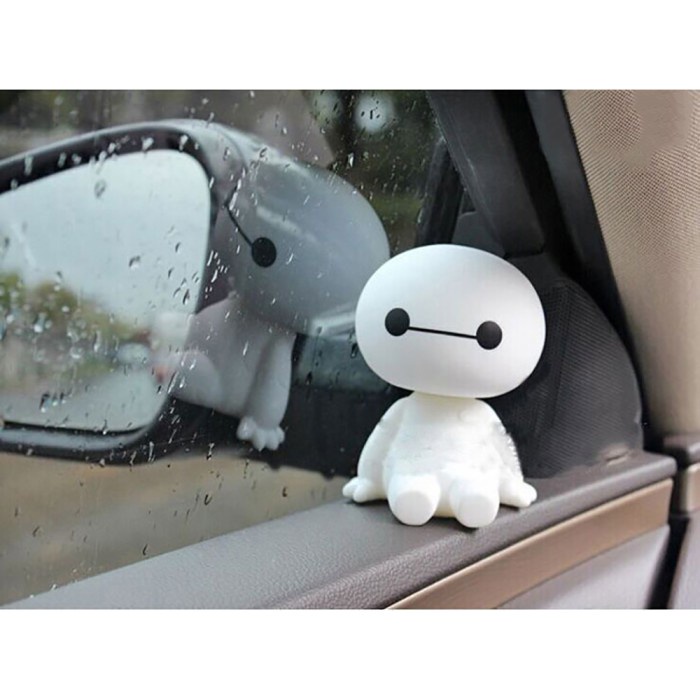 Boneka Baymax Accessories Mobil Shaking Head