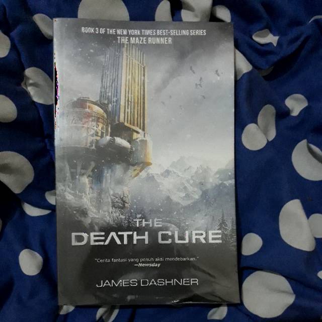 Novel Maze Runner " The Death Cure"