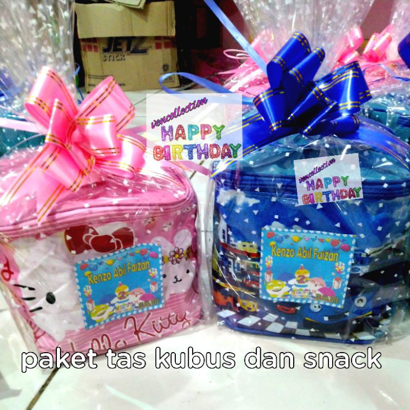 

Paket souvenir ulang tahun tas kubus dan snack