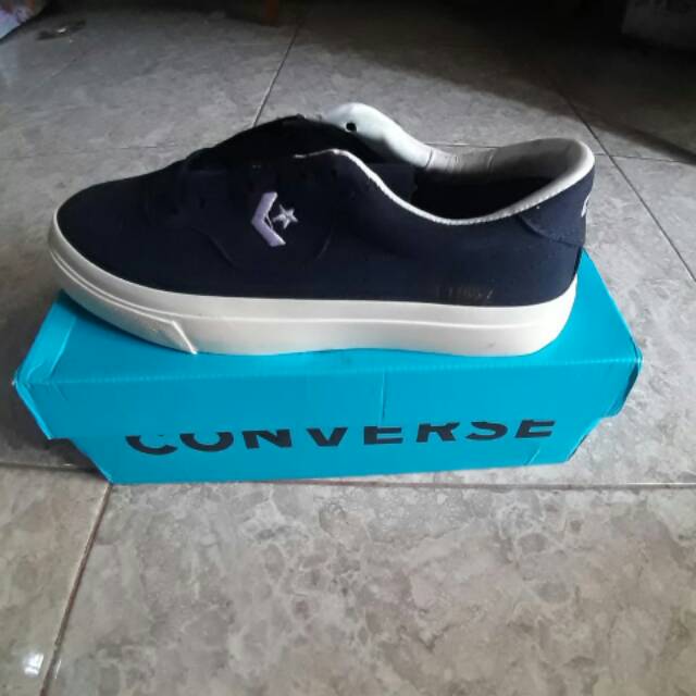 Converse louie lopez