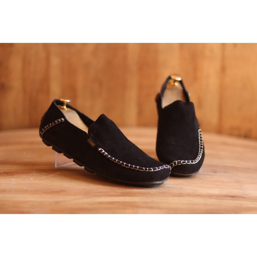 sepatu slip on kasual pria cevany moccsue